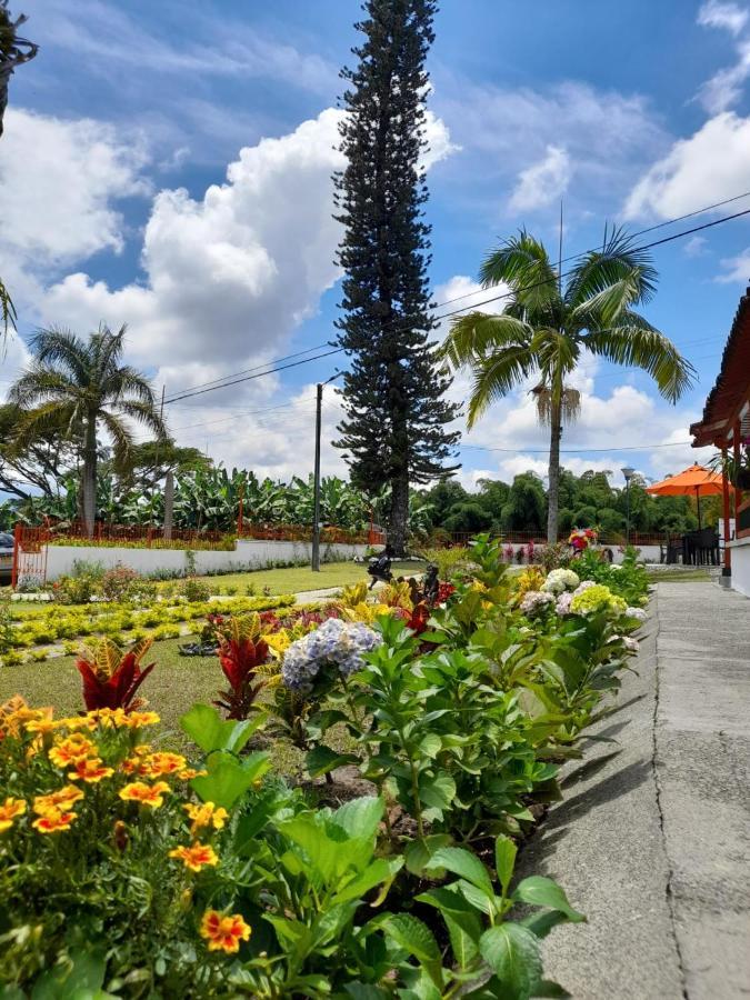 Hotel Campestre La Floresta Armenia  Esterno foto