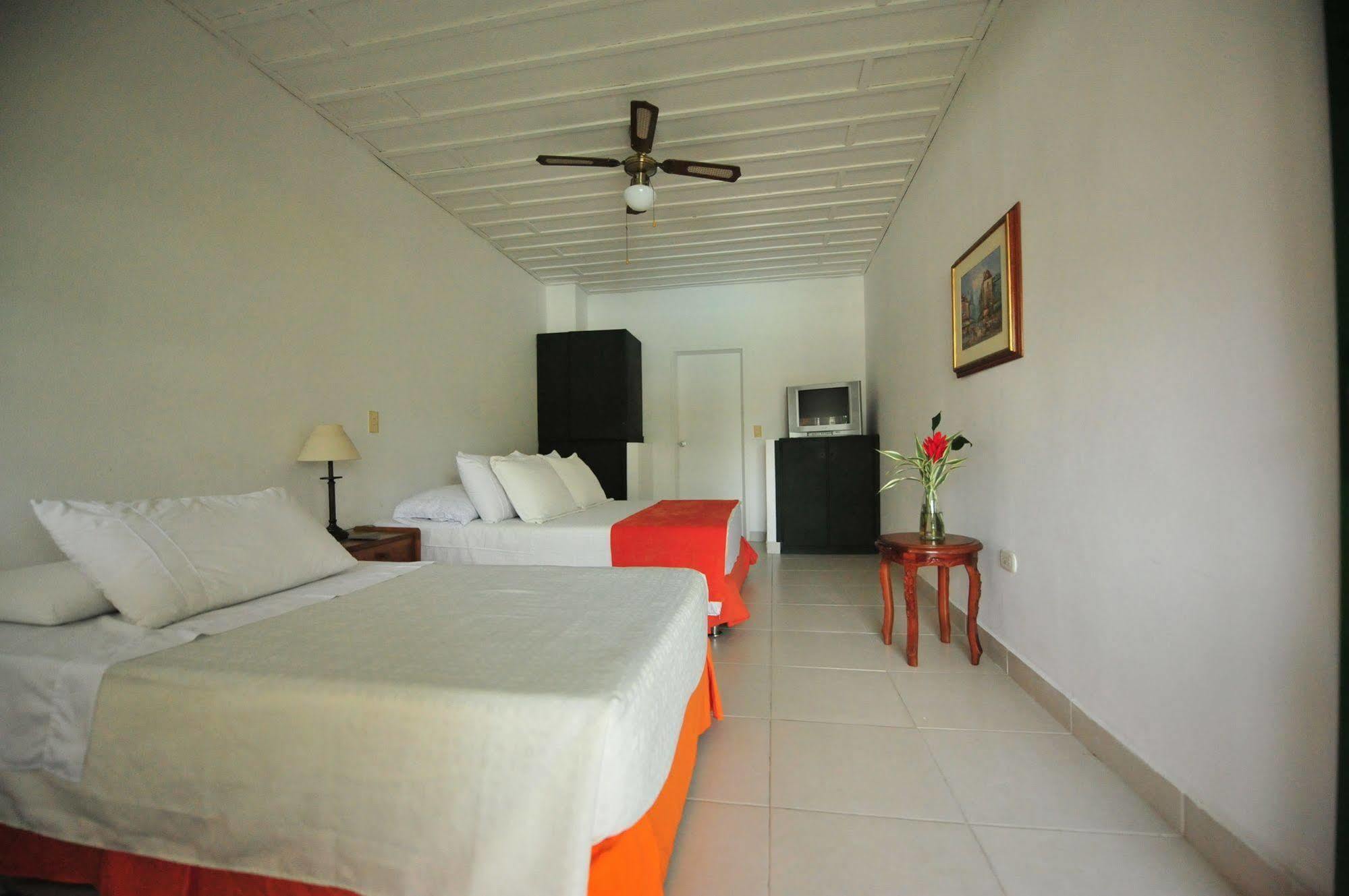 Hotel Campestre La Floresta Armenia  Esterno foto